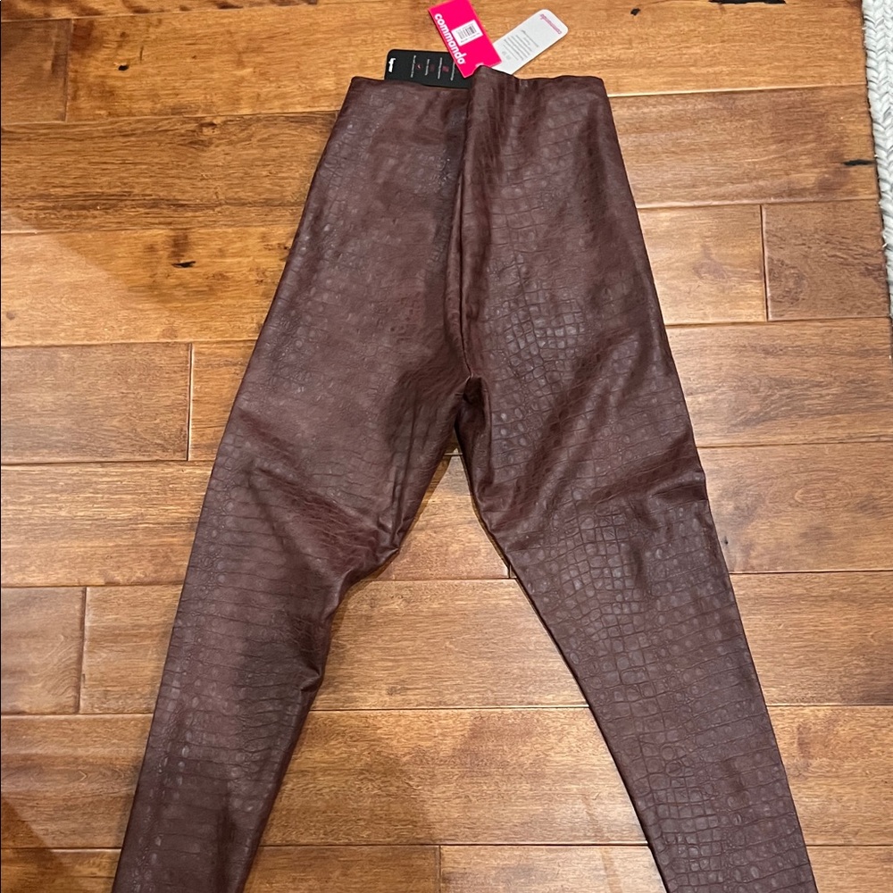 Commando Brown Textured Pants - Picture 4 of 4